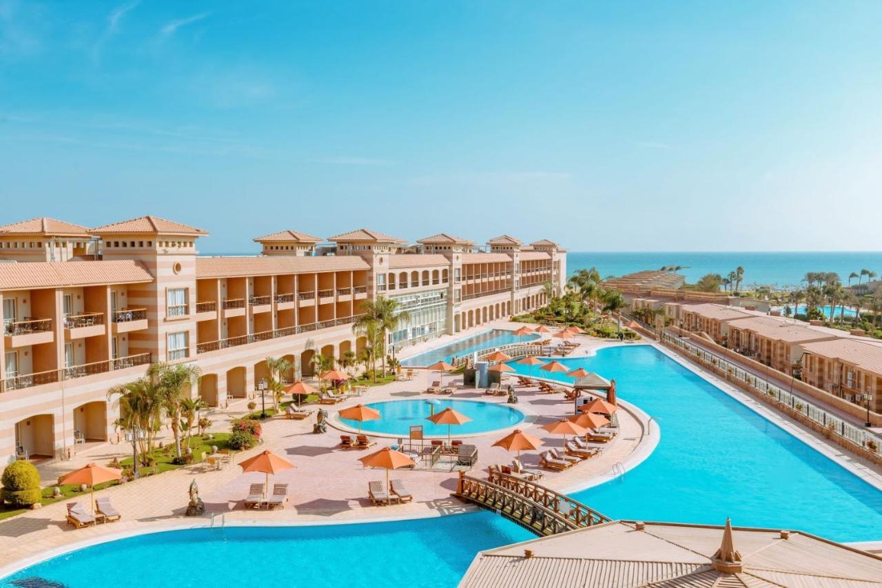 Coral Sea Beach And Aqua Park Айн Сохна Екстериор снимка