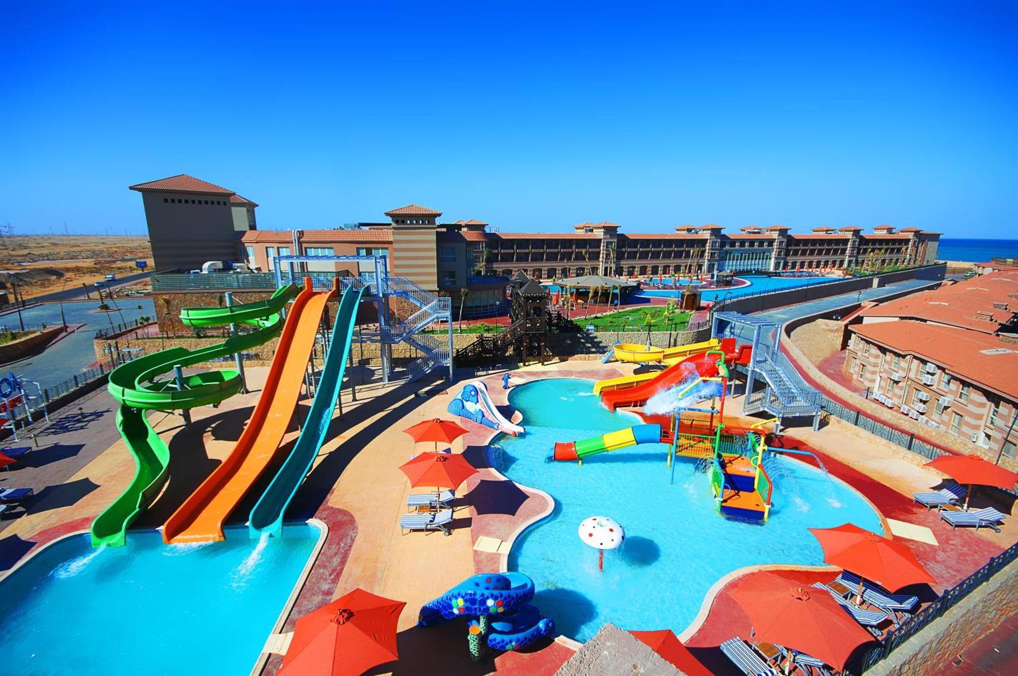 Coral Sea Beach And Aqua Park Айн Сохна Екстериор снимка